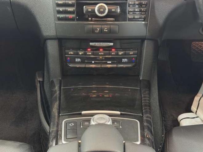 ベンツEクラスワゴン E350 ブルーテック アバンギャルド　夏冬タイヤ　Pバックドア 正規輸入車 2WD 3000