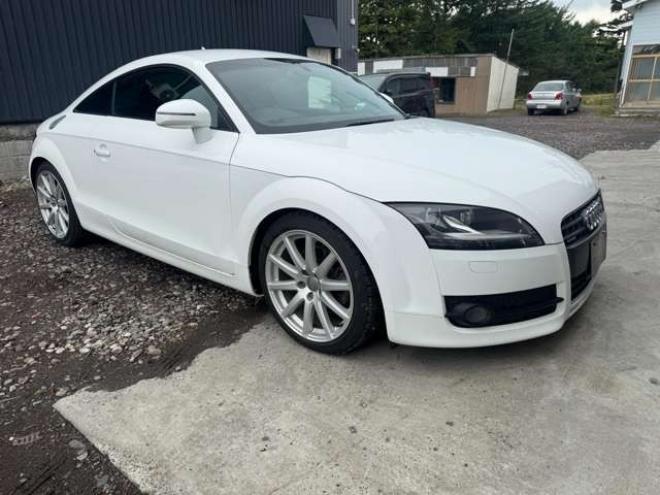 アウディTT クーペ 2.0 TFSI クワトロ 4WD　Bluetooth Bカメラ 正規輸入車 2000
