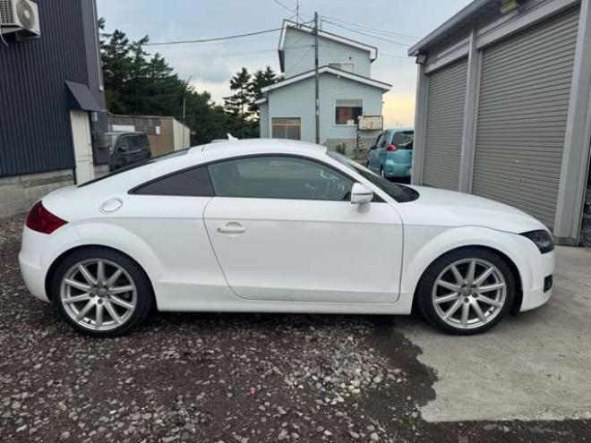 アウディTT クーペ 2.0 TFSI クワトロ 4WD　Bluetooth Bカメラ 正規輸入車 2000