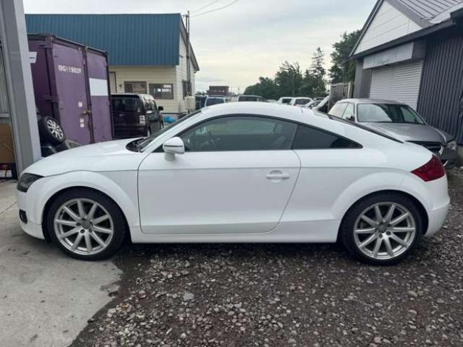 アウディTT クーペ 2.0 TFSI クワトロ 4WD　Bluetooth Bカメラ 正規輸入車 2000