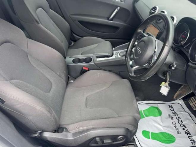 アウディTT クーペ 2.0 TFSI クワトロ 4WD　Bluetooth Bカメラ 正規輸入車 2000