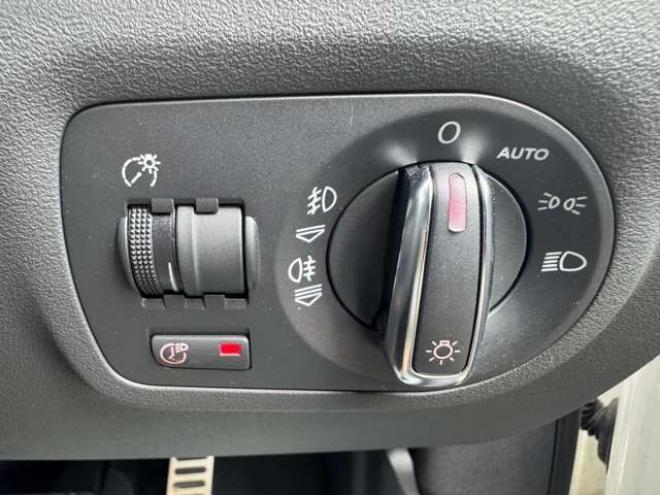 アウディTT クーペ 2.0 TFSI クワトロ 4WD　Bluetooth Bカメラ 正規輸入車 2000