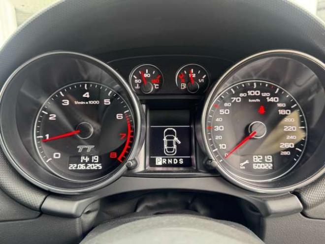 アウディTT クーペ 2.0 TFSI クワトロ 4WD　Bluetooth Bカメラ 正規輸入車 2000