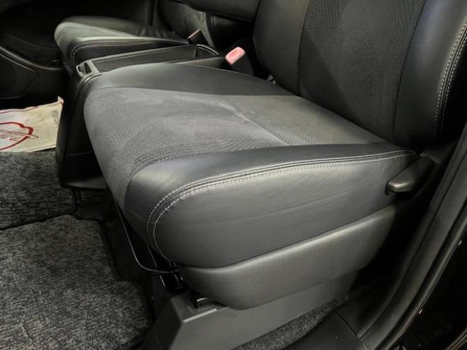 エスティマアエラスプレミアムエディション　本州仕入　後期型　禁煙車　ＷＡＫＯＳバリアスコーティング済　純正ブラポリ１８インチＡＷ　社外１７ＡＷ＋スタッドレスタイヤ付　両側パワースライドドア　イクリプスナビ（フルセグ地デジ　ＤＶＤ再生　Ｂｌｕｅｔｏｏｔｈ）＋バックカメラ　純正ブラックハーフレザーシート　ＰＵＳＨスタート　スマートキー　クルーズコントロール　運転席パワーシート　タイミングチェーン車　ビルトインＥＴＣ　ＨＩＤ ヘッドライト 4WD 2400 5Dr