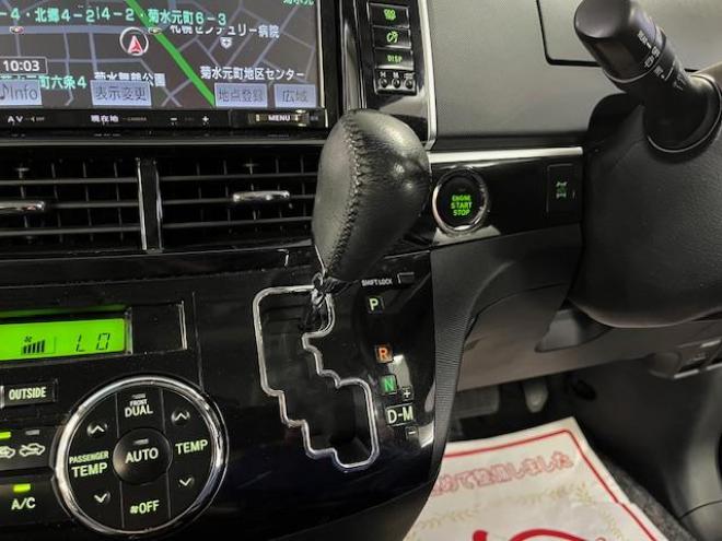 エスティマアエラスプレミアムエディション　本州仕入　後期型　禁煙車　ＷＡＫＯＳバリアスコーティング済　純正ブラポリ１８インチＡＷ　社外１７ＡＷ＋スタッドレスタイヤ付　両側パワースライドドア　イクリプスナビ（フルセグ地デジ　ＤＶＤ再生　Ｂｌｕｅｔｏｏｔｈ）＋バックカメラ　純正ブラックハーフレザーシート　ＰＵＳＨスタート　スマートキー　クルーズコントロール　運転席パワーシート　タイミングチェーン車　ビルトインＥＴＣ　ＨＩＤ ヘッドライト 4WD 2400 5Dr