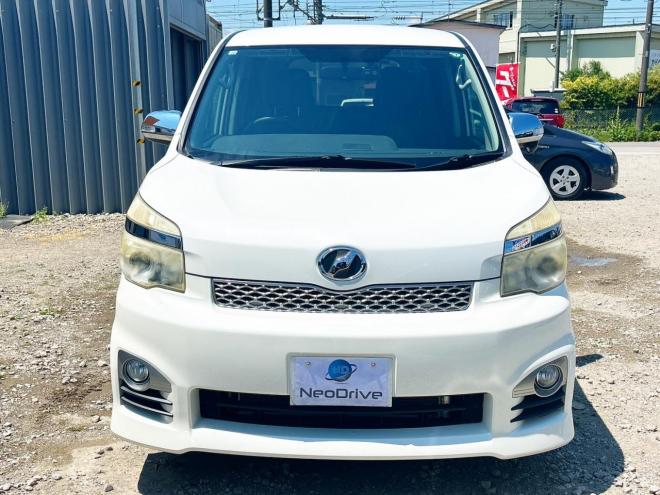 ヴォクシー2.0ZS煌Ⅲ 4WD　ローンが不安な方＜優遇ローン＞1年保証　両側Pスラ　後席モニター　Bカメラ