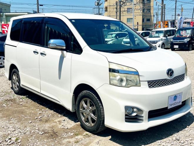 ヴォクシー2.0ZS煌Ⅲ 4WD　ローンが不安な方＜優遇ローン＞1年保証　両側Pスラ　後席モニター　Bカメラ