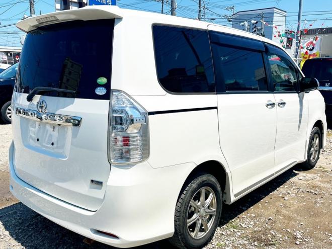 ヴォクシー2.0ZS煌Ⅲ 4WD　ローンが不安な方＜優遇ローン＞1年保証　両側Pスラ　後席モニター　Bカメラ