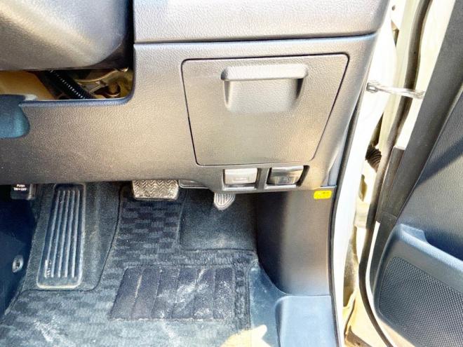 ヴォクシー2.0ZS煌Ⅲ 4WD　ローンが不安な方＜優遇ローン＞1年保証　両側Pスラ　後席モニター　Bカメラ