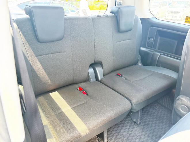 ヴォクシー2.0ZS煌Ⅲ 4WD　ローンが不安な方＜優遇ローン＞1年保証　両側Pスラ　後席モニター　Bカメラ