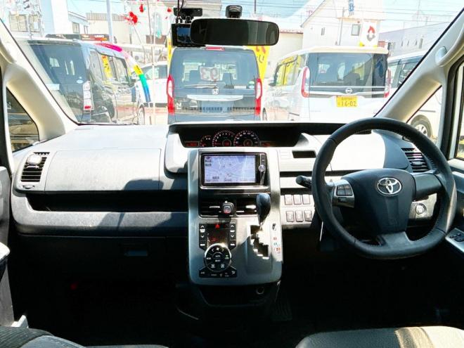 ヴォクシー2.0ZS煌Ⅲ 4WD　ローンが不安な方＜優遇ローン＞1年保証　両側Pスラ　後席モニター　Bカメラ