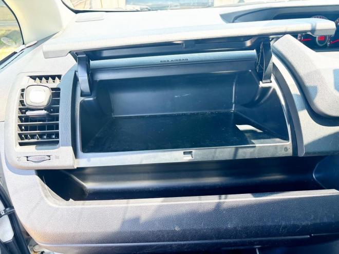 ヴォクシー2.0ZS煌Ⅲ 4WD　ローンが不安な方＜優遇ローン＞1年保証　両側Pスラ　後席モニター　Bカメラ