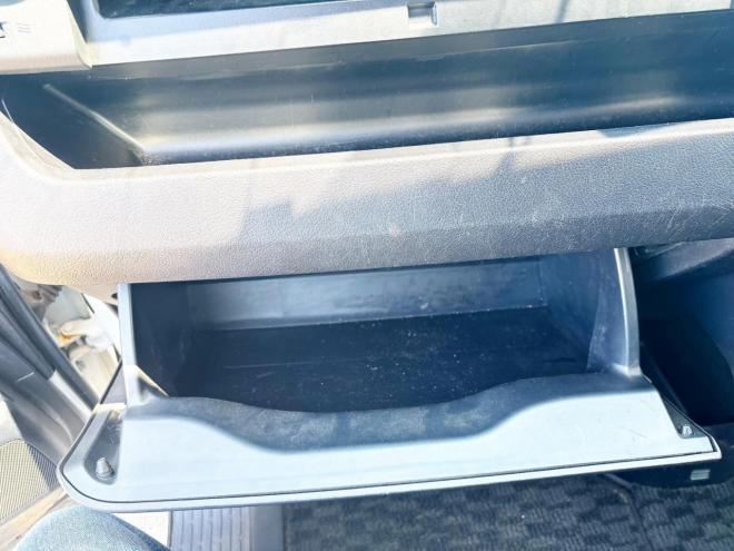 ヴォクシー2.0ZS煌Ⅲ 4WD　ローンが不安な方＜優遇ローン＞1年保証　両側Pスラ　後席モニター　Bカメラ