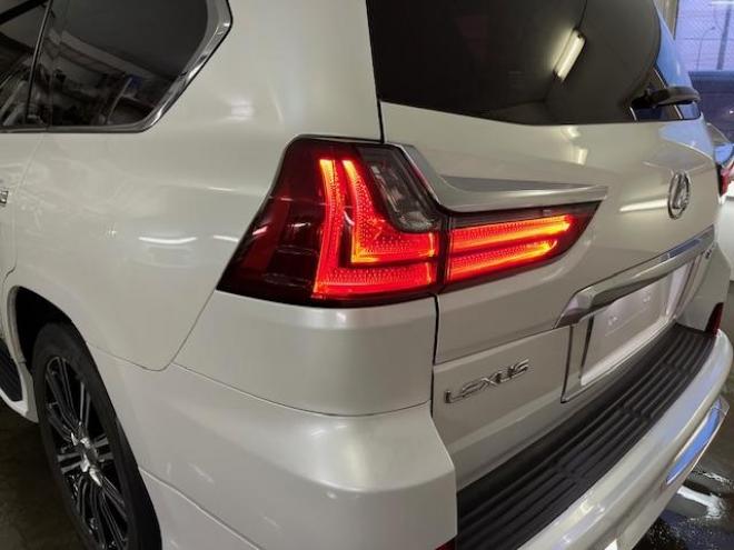 レクサスＬＸ５７０　本州仕入　ワンオーナー　レクサスセーフティセンス　寒冷地仕様　禁煙車　純正２１インチＡＷ　純正２０ＡＷ＋スタッドレスタイヤ付　モデリスタスポイラー　電動サンルーフ　純正ブラックレザーシート　純正ナビ（フルセグ地デジ　ＤＶＤ再生　Ｂｌｕｅｔｏｏｔｈ対応）＋バックカメラ＋全方位カメラ　リアツインモニター　パワーバックドア　レーダークルーズコントロール　シートヒーター＆クーラー　純正エンジンスターター　カードキー　ステアリングヒーター　両席パワーシート　ＥＴＣ 4WD 5700 5Dr