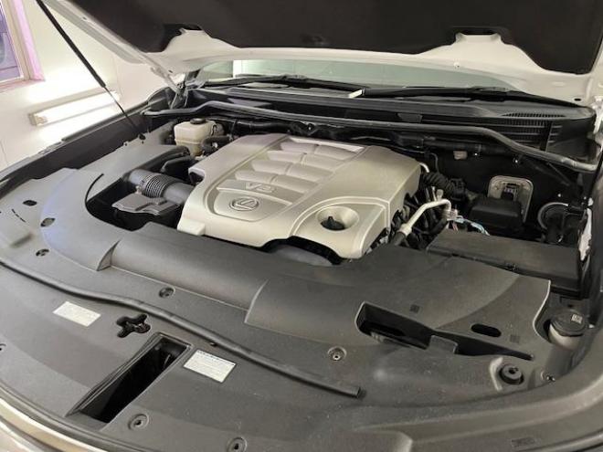 レクサスＬＸ５７０　本州仕入　ワンオーナー　レクサスセーフティセンス　寒冷地仕様　禁煙車　純正２１インチＡＷ　純正２０ＡＷ＋スタッドレスタイヤ付　モデリスタスポイラー　電動サンルーフ　純正ブラックレザーシート　純正ナビ（フルセグ地デジ　ＤＶＤ再生　Ｂｌｕｅｔｏｏｔｈ対応）＋バックカメラ＋全方位カメラ　リアツインモニター　パワーバックドア　レーダークルーズコントロール　シートヒーター＆クーラー　純正エンジンスターター　カードキー　ステアリングヒーター　両席パワーシート　ＥＴＣ 4WD 5700 5Dr