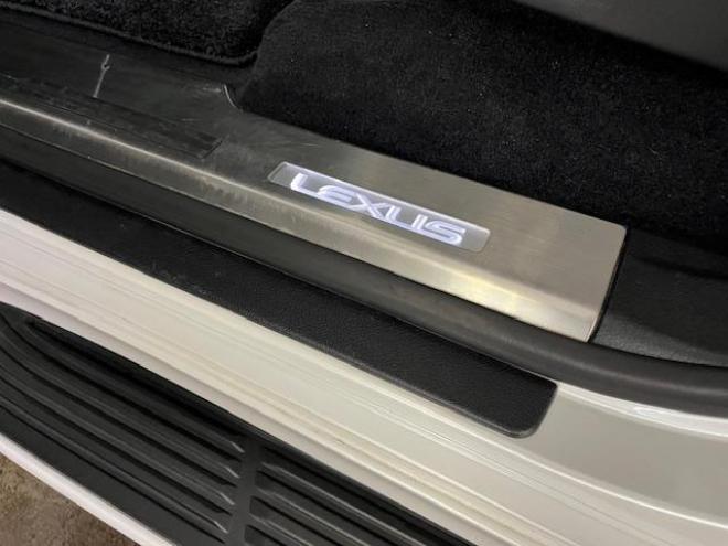 レクサスＬＸ５７０　本州仕入　ワンオーナー　レクサスセーフティセンス　寒冷地仕様　禁煙車　純正２１インチＡＷ　純正２０ＡＷ＋スタッドレスタイヤ付　モデリスタスポイラー　電動サンルーフ　純正ブラックレザーシート　純正ナビ（フルセグ地デジ　ＤＶＤ再生　Ｂｌｕｅｔｏｏｔｈ対応）＋バックカメラ＋全方位カメラ　リアツインモニター　パワーバックドア　レーダークルーズコントロール　シートヒーター＆クーラー　純正エンジンスターター　カードキー　ステアリングヒーター　両席パワーシート　ＥＴＣ 4WD 5700 5Dr