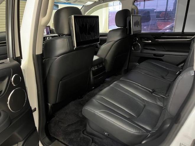 レクサスＬＸ５７０　本州仕入　ワンオーナー　レクサスセーフティセンス　寒冷地仕様　禁煙車　純正２１インチＡＷ　純正２０ＡＷ＋スタッドレスタイヤ付　モデリスタスポイラー　電動サンルーフ　純正ブラックレザーシート　純正ナビ（フルセグ地デジ　ＤＶＤ再生　Ｂｌｕｅｔｏｏｔｈ対応）＋バックカメラ＋全方位カメラ　リアツインモニター　パワーバックドア　レーダークルーズコントロール　シートヒーター＆クーラー　純正エンジンスターター　カードキー　ステアリングヒーター　両席パワーシート　ＥＴＣ 4WD 5700 5Dr