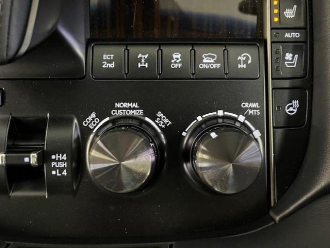 レクサスＬＸ５７０　本州仕入　ワンオーナー　レクサスセーフティセンス　寒冷地仕様　禁煙車　純正２１インチＡＷ　純正２０ＡＷ＋スタッドレスタイヤ付　モデリスタスポイラー　電動サンルーフ　純正ブラックレザーシート　純正ナビ（フルセグ地デジ　ＤＶＤ再生　Ｂｌｕｅｔｏｏｔｈ対応）＋バックカメラ＋全方位カメラ　リアツインモニター　パワーバックドア　レーダークルーズコントロール　シートヒーター＆クーラー　純正エンジンスターター　カードキー　ステアリングヒーター　両席パワーシート　ＥＴＣ 4WD 5700 5Dr
