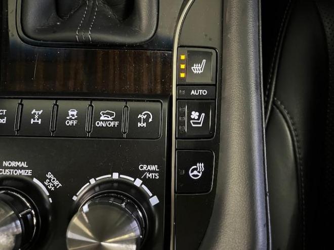レクサスＬＸ５７０　本州仕入　ワンオーナー　レクサスセーフティセンス　寒冷地仕様　禁煙車　純正２１インチＡＷ　純正２０ＡＷ＋スタッドレスタイヤ付　モデリスタスポイラー　電動サンルーフ　純正ブラックレザーシート　純正ナビ（フルセグ地デジ　ＤＶＤ再生　Ｂｌｕｅｔｏｏｔｈ対応）＋バックカメラ＋全方位カメラ　リアツインモニター　パワーバックドア　レーダークルーズコントロール　シートヒーター＆クーラー　純正エンジンスターター　カードキー　ステアリングヒーター　両席パワーシート　ＥＴＣ 4WD 5700 5Dr