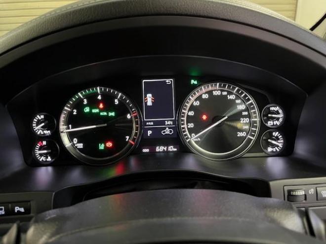 レクサスＬＸ５７０　本州仕入　ワンオーナー　レクサスセーフティセンス　寒冷地仕様　禁煙車　純正２１インチＡＷ　純正２０ＡＷ＋スタッドレスタイヤ付　モデリスタスポイラー　電動サンルーフ　純正ブラックレザーシート　純正ナビ（フルセグ地デジ　ＤＶＤ再生　Ｂｌｕｅｔｏｏｔｈ対応）＋バックカメラ＋全方位カメラ　リアツインモニター　パワーバックドア　レーダークルーズコントロール　シートヒーター＆クーラー　純正エンジンスターター　カードキー　ステアリングヒーター　両席パワーシート　ＥＴＣ 4WD 5700 5Dr