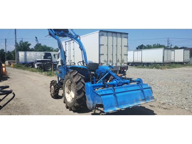 トラクターバケツフォークロータリーアタッチメント付き 4WD