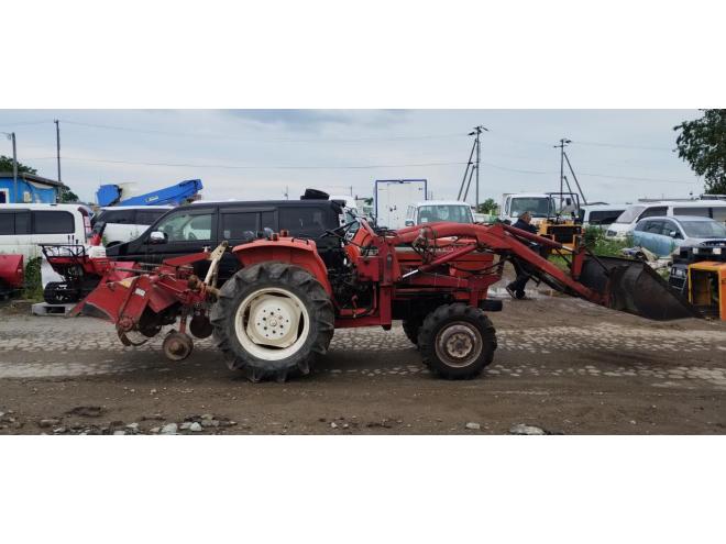 トラクターバケツフォークロータリーアタッチメント付き 4WD 4WD