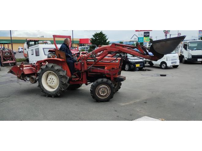 トラクターバケツフォークロータリーアタッチメント付き 4WD 4WD