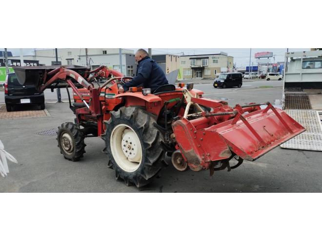 トラクターバケツフォークロータリーアタッチメント付き 4WD 4WD