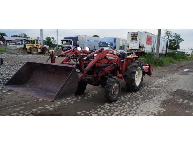 トラクターバケツフォークロータリーアタッチメント付き 4WD 4WD