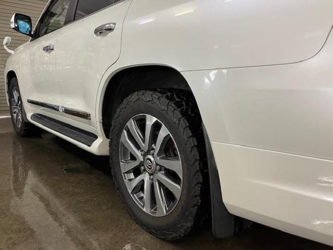 ランドクルーザー２００系後期型　ＺＸ　ワンオーナー　本州仕入　寒冷地仕様　禁煙車　トヨタセーフティセンス　純正２０インチＡＷ　モデリスタスポイラー＆マフラー　電動サンルーフ　純正ブラウンレザーシート　アルパイン９インチナビ（フルセグ地デジ　ＤＶＤ再生　Ｂｌｕｅｔｏｏｔｈ対応）＋バックカメラ　ブラインドスポット　車線逸脱警報　パワーバックドア　クルーズコントロール　純正エンジンスターター　シートヒーター＆クーラー　ステアリングヒーター　両席パワーシート　ＥＴＣ 4WD 4600 5Dr
