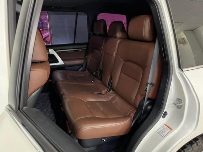 ランドクルーザー２００系後期型　ＺＸ　ワンオーナー　本州仕入　寒冷地仕様　禁煙車　トヨタセーフティセンス　純正２０インチＡＷ　モデリスタスポイラー＆マフラー　電動サンルーフ　純正ブラウンレザーシート　アルパイン９インチナビ（フルセグ地デジ　ＤＶＤ再生　Ｂｌｕｅｔｏｏｔｈ対応）＋バックカメラ　ブラインドスポット　車線逸脱警報　パワーバックドア　クルーズコントロール　純正エンジンスターター　シートヒーター＆クーラー　ステアリングヒーター　両席パワーシート　ＥＴＣ 4WD 4600 5Dr