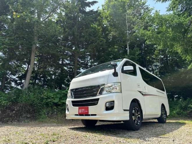 キャラバンNV350 2.5 ライダー プレミアムGX ロングボディ ディーゼルターボ 4WD　純正ナビ/フルセグ/後席モニタ/社外アルミ 2500
