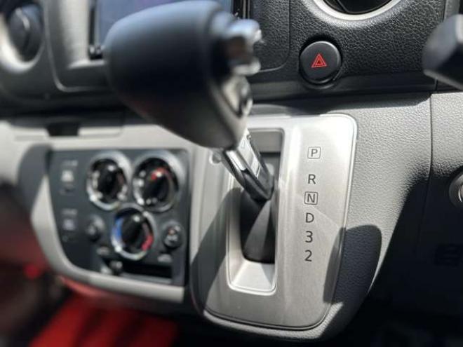 キャラバンNV350 2.5 ライダー プレミアムGX ロングボディ ディーゼルターボ 4WD　純正ナビ/フルセグ/後席モニタ/社外アルミ 2500