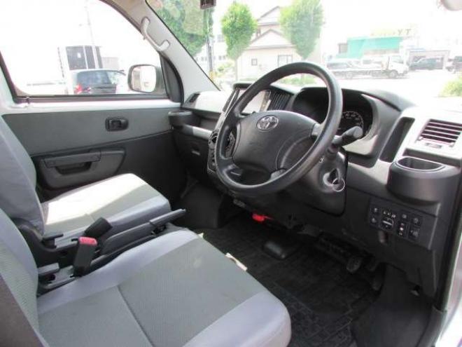 タウンエースバン1.5 GL 4WD　衝突軽減ブレーキ　LEDヘッドライト 1500