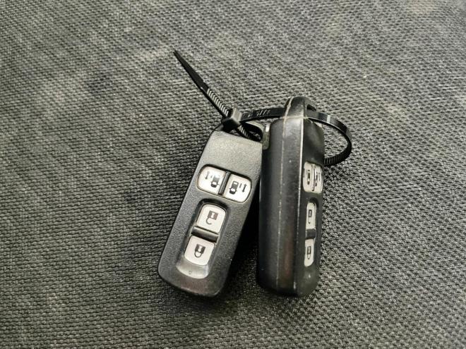 N-BOXカスタムG ターボAパッケージ 4WD 5年保証 スマキー 両側パワスラ ナビ Bカメ 夏冬タイヤ 寒冷地仕様 禁煙 車検整備2年付 修復歴無