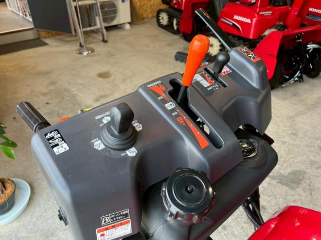 除雪機お手頃現状販売！ホンダ　HSS1170i！ハイブリッド！