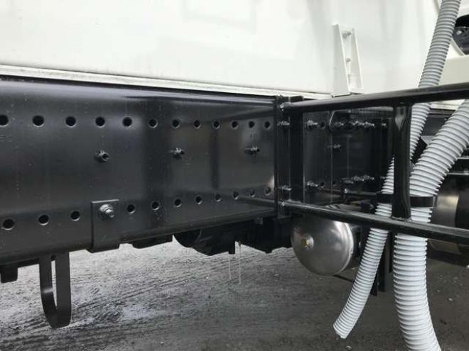 プロフィア粉粒体運搬車 2DG-FS1AHC 新明和工業　 2WD 8860