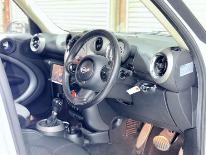 ミニクロスオーバー クーパーS オール4　下部防錆サンルーフTVナビ 正規輸入車 4WD 1600