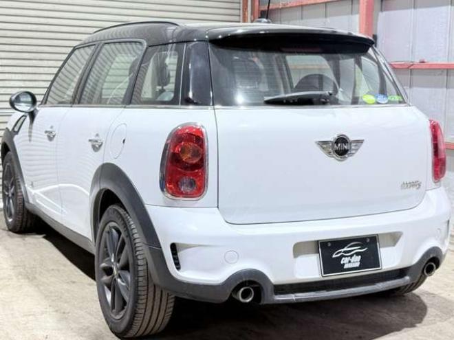 ミニクロスオーバー クーパーS オール4　下部防錆サンルーフTVナビ 正規輸入車 4WD 1600