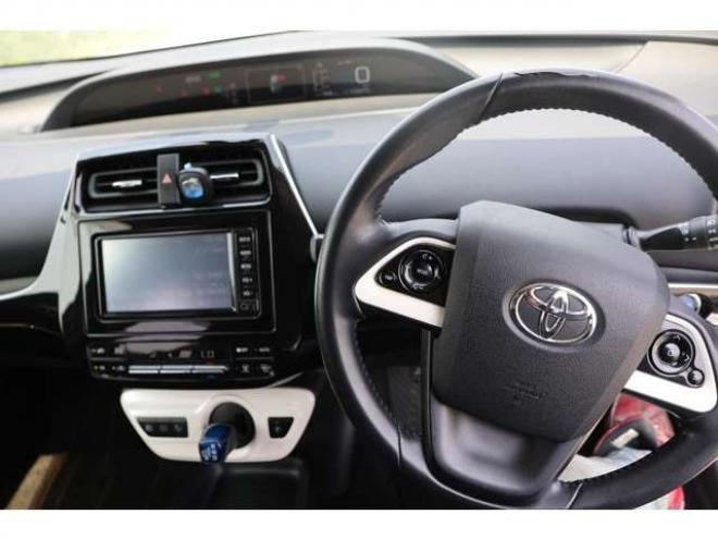 プリウス1.8 S E-Four 4WD　検2年　自社　ローンカノウ　寒冷地仕様 1800