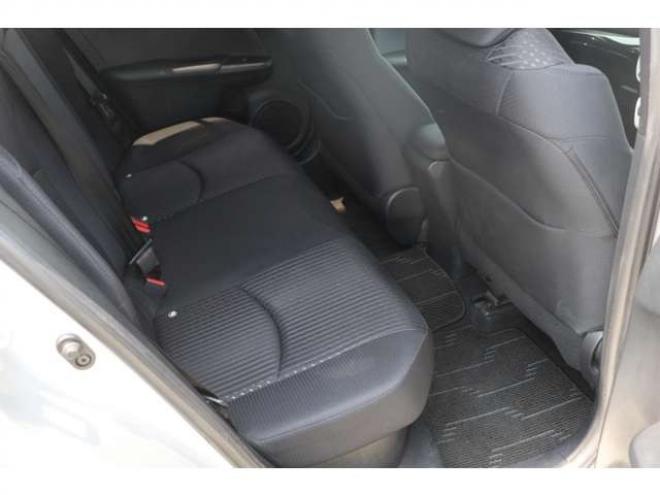 プリウス1.8 S E-Four 4WD　検2年　自社　ローンカノウ　寒冷地仕様 1800