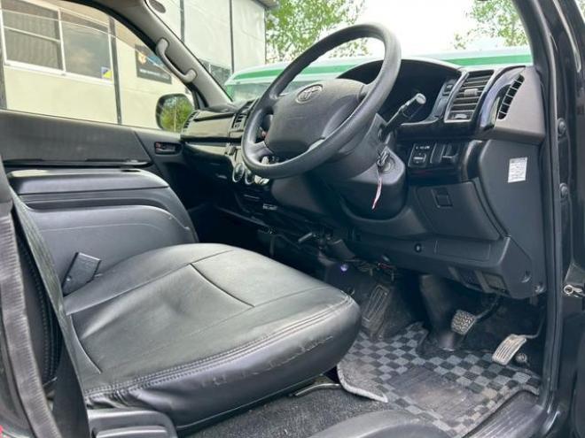 ハイエースバン4WD 3000(D) 5Dr