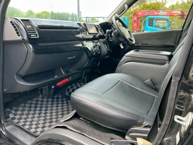 ハイエースバン4WD 3000(D) 5Dr