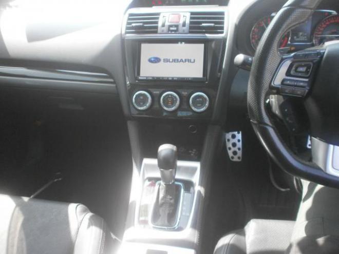 WRXS4 GT-Sアイサイト 2000 4Dr