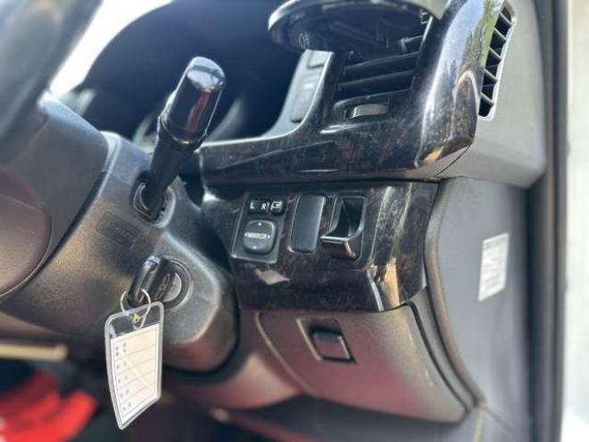 レジアスエース3.0 スーパーGL プライムセレクション ロングボディ ディーゼルターボ 4WD　記録簿/社外アルミ/ETC/手作りベッドキット 3000