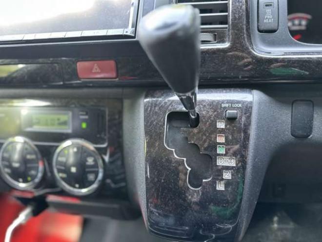 レジアスエース3.0 スーパーGL プライムセレクション ロングボディ ディーゼルターボ 4WD　記録簿/社外アルミ/ETC/手作りベッドキット 3000