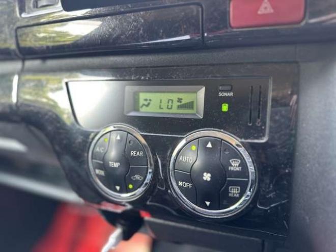 レジアスエース3.0 スーパーGL プライムセレクション ロングボディ ディーゼルターボ 4WD　記録簿/社外アルミ/ETC/手作りベッドキット 3000