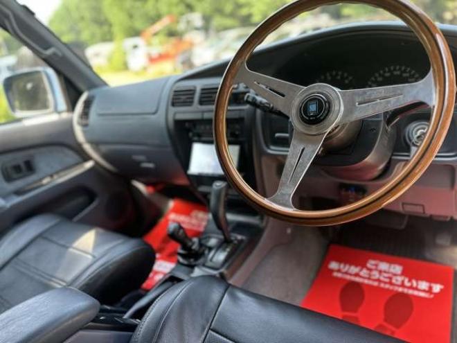 ハイラックスサーフ2.7 SSR-V ワイドボディ 4WD　社外ハンドル/ドラレコ/全塗装済/リフトUP 2700