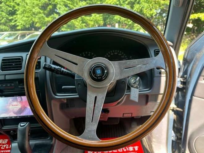 ハイラックスサーフ2.7 SSR-V ワイドボディ 4WD　社外ハンドル/ドラレコ/全塗装済/リフトUP 2700