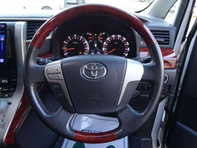 ヴェルファイア2.4 Z プラチナセレクション 4WD　9インチナビ・TV・Bt・両側パワスラ 2400